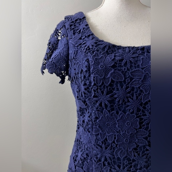 Lilly Pulitzer Marta Dress in True Navy, Truly Floral Lace, Size 10 - Picture 15 of 15